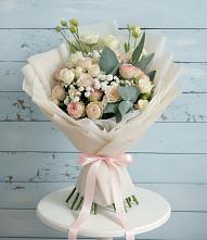 Букет цветов из:  Розы и Лизиантусы #REPLACE_PRED# Коркмаскале
