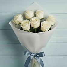 Букет 7 Белых роз Эдлесс Лав в Коркмаскале