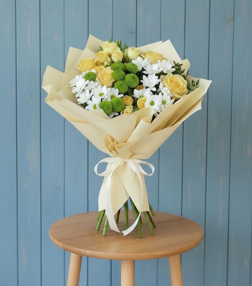 Букет цветов из: Хризантемы и Розы в Коркмаскале