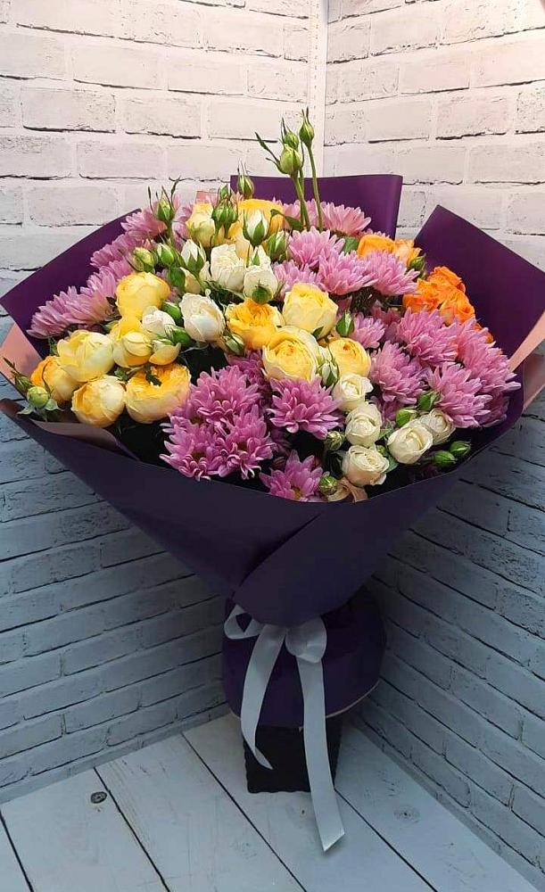 Букет цветов из: Хризантемы и Розы в Коркмаскале