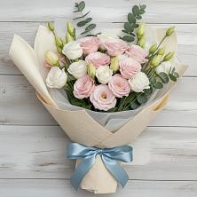 Букет цветов из:  Лизиантусы в Коркмаскале