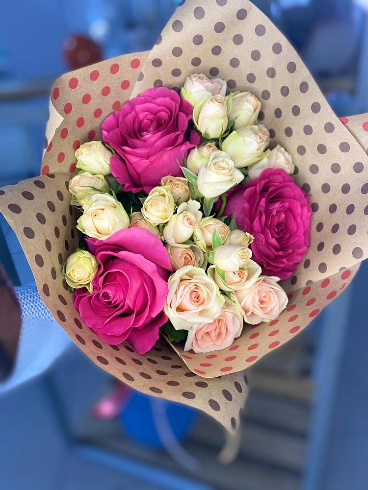 Букет цветов из: Розы в Коркмаскале