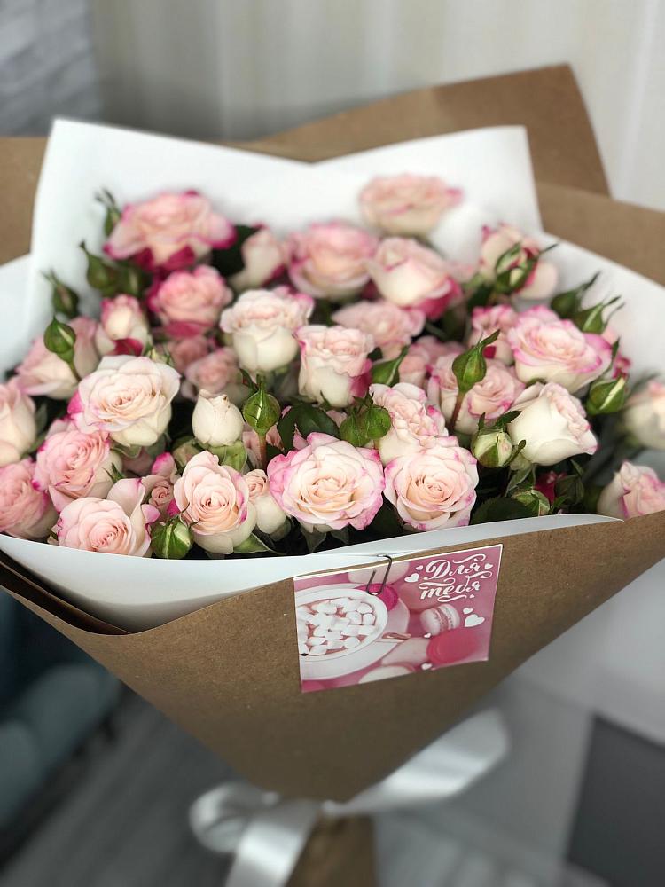 Букет цветов из: Розы в Коркмаскале