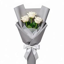 Букет 3 белые розы в Коркмаскале