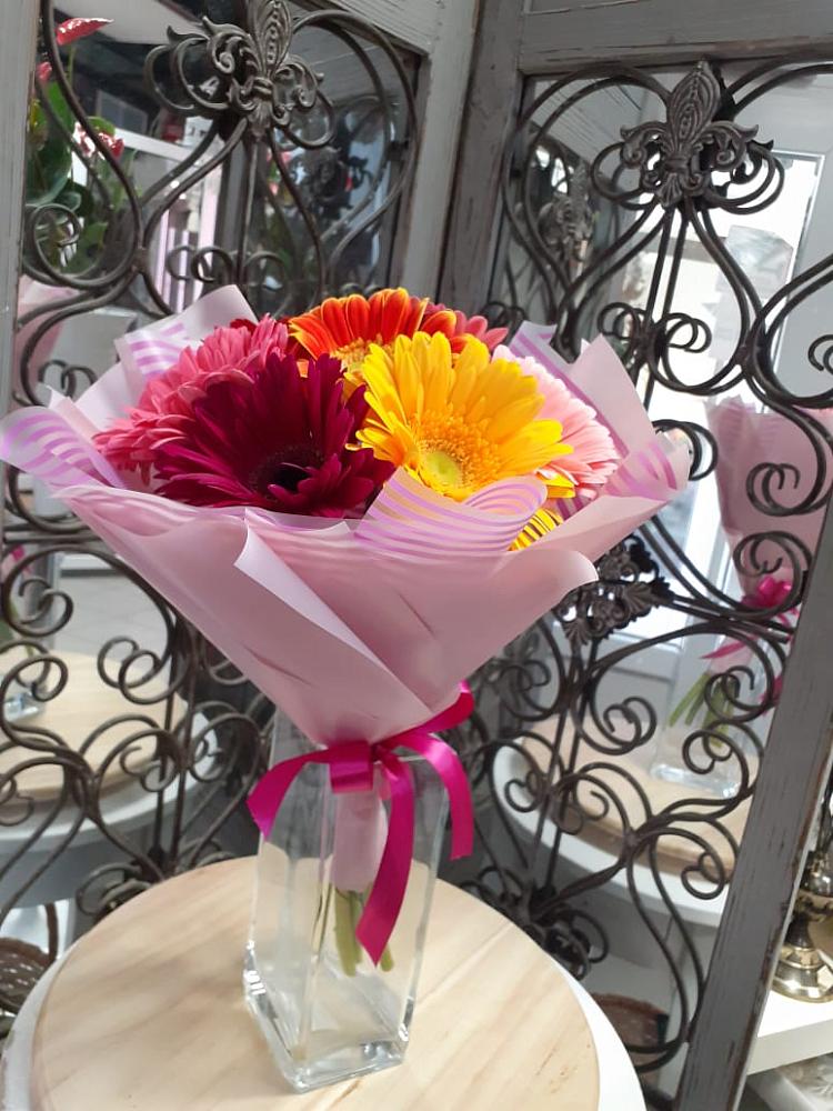 Букет цветов из: Герберы в Коркмаскале