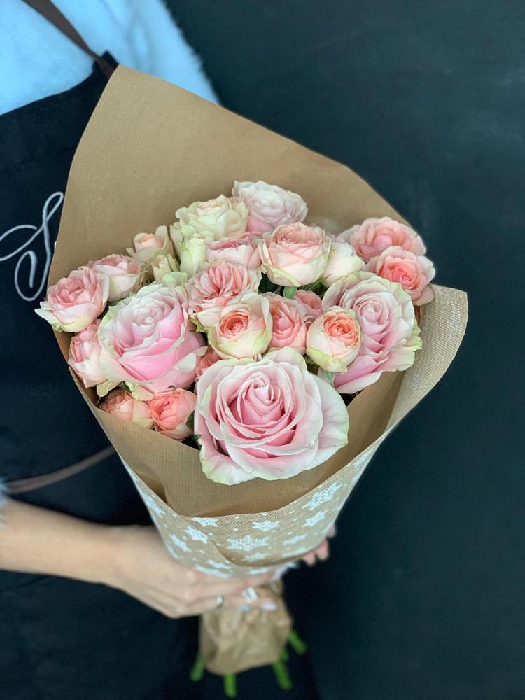 Букет цветов из: Хризантемы и Розы в Коркмаскале