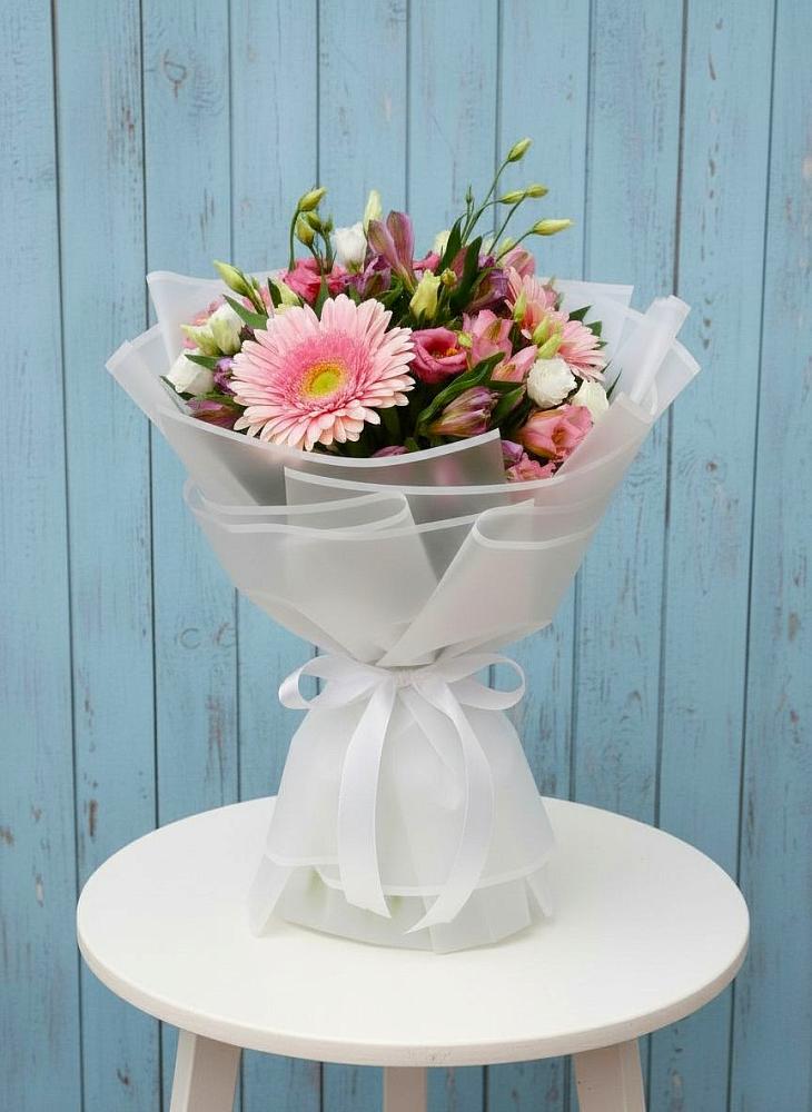 Букет цветов из: Герберы, Альстромерии и Лизиантусы в Коркмаскале