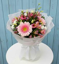 Букет цветов из:  Герберы, Альстромерии и Лизиантусы в Коркмаскале
