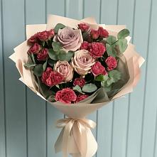 Букет цветов из:  Гвоздики и Розы в Коркмаскале
