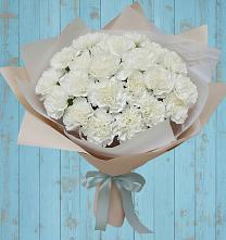 Букет цветов из:  Гвоздики в Коркмаскале