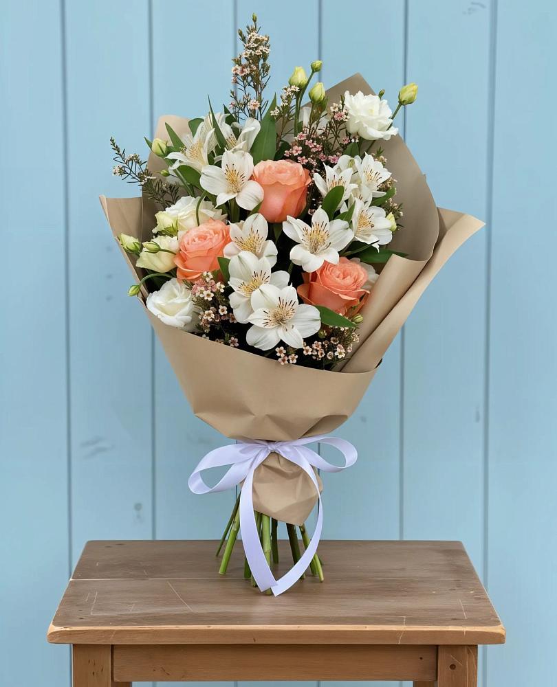 Букет цветов из: Альстромерии, Лизиантусы, Розы и Хризантемы в Коркмаскале