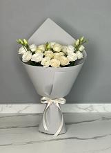 Букет цветов из:  Розы и Лизиантусы в Коркмаскале